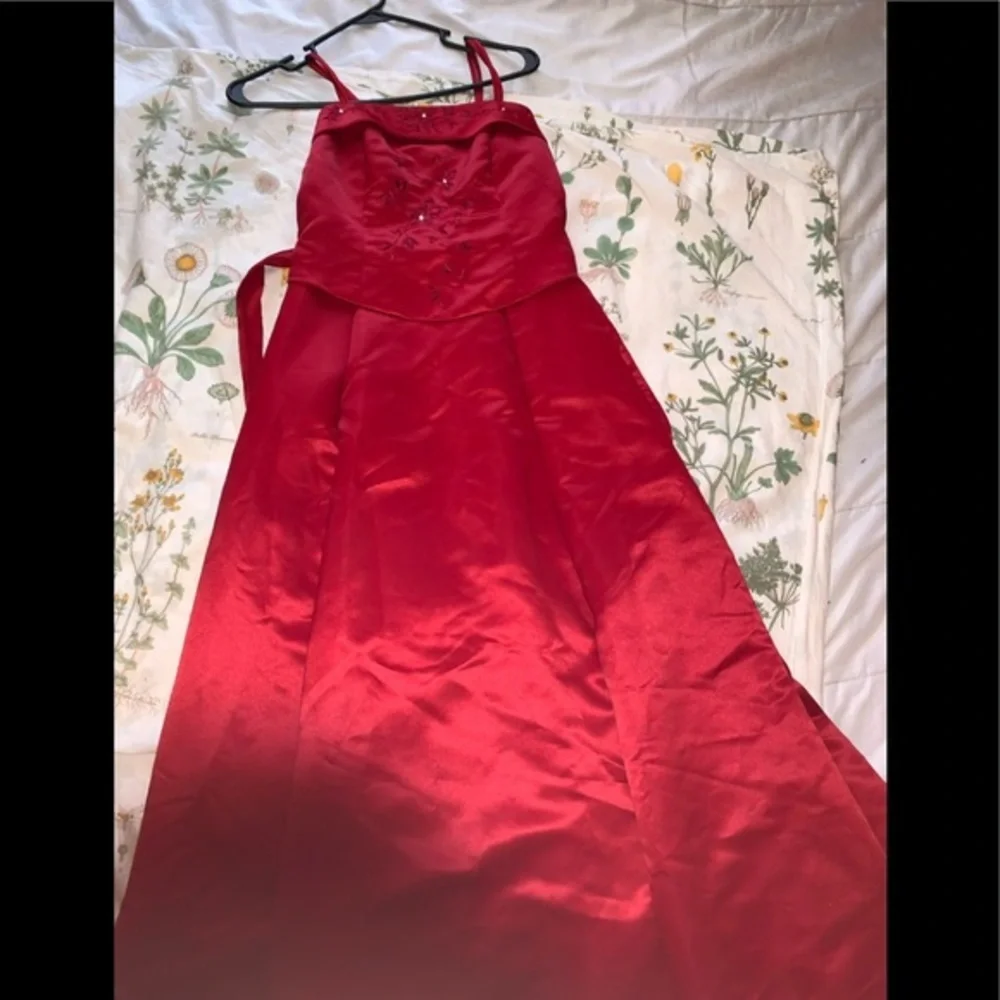 Joykids red dress